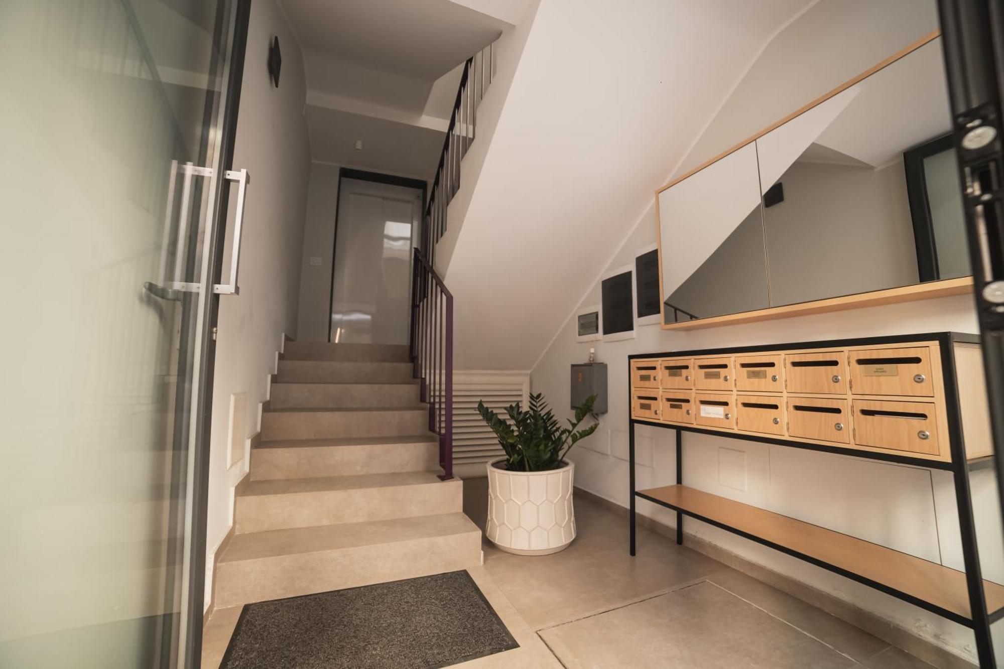 Suite Piazza Mazzini 90 Mq 5 Lecce Exterior foto