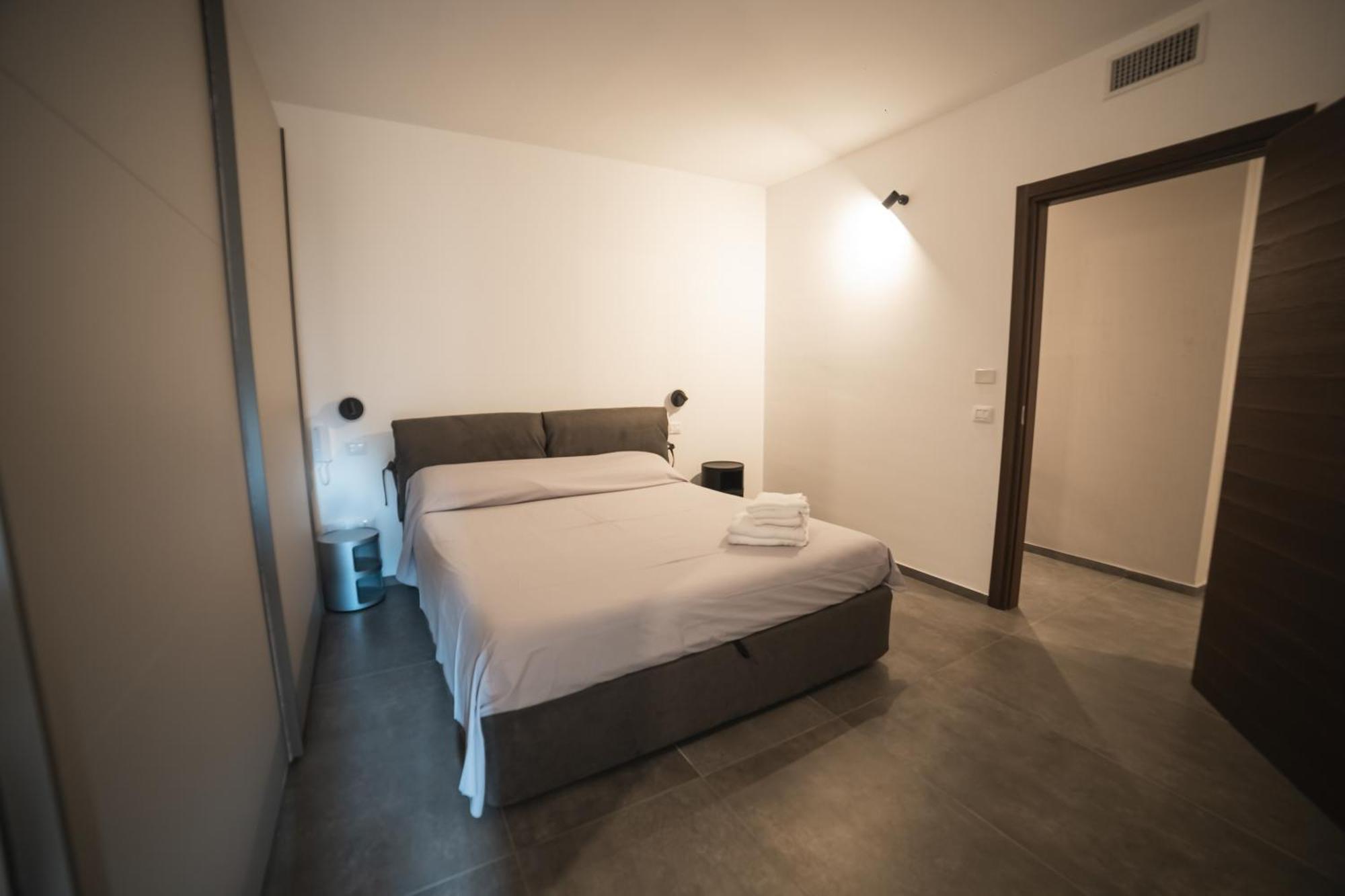 Suite Piazza Mazzini 90 Mq 5 Lecce Exterior foto